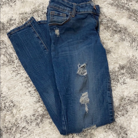 Distressed skinny jeans - Picture 1 of 3